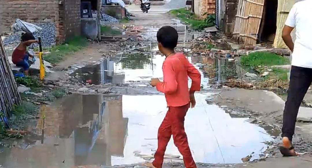 विकास का काम सिर्फ कागजों में नहीं दिख रहा जमीन अस्तर पर