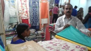 हैदराबाद में बाराबंकी का स्टॉल के साथ 